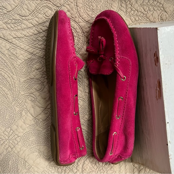 Talbots Women's Pink Suede Driving Mocs - Picture 6 of 9